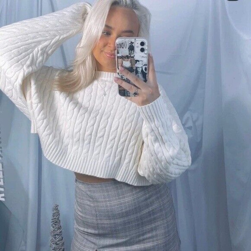 NWOT off white cable knit cropped Crewneck long sleeve sweater - Picture 5 of 12
